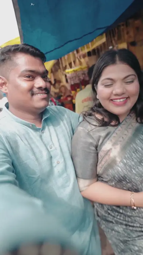 Tapasvi & Ketan, Flower Market
